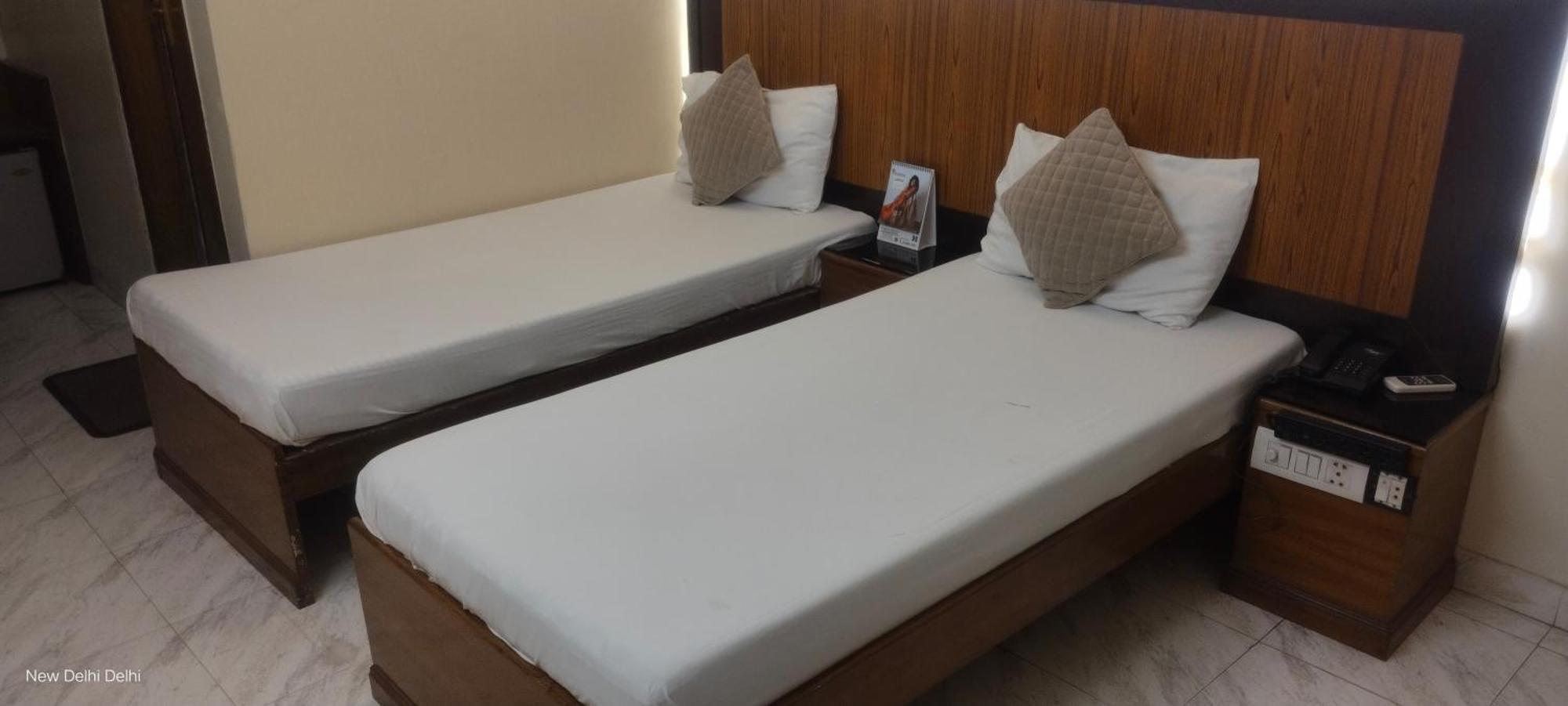 The C Park Karol Bagh Homely Atmosphere 3*
